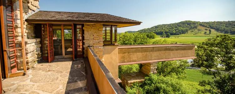 This Tiny Wisconsin Town Has a Tony-Winning Theater, Frank Lloyd Wright Architecture, and Live Music in a Barn